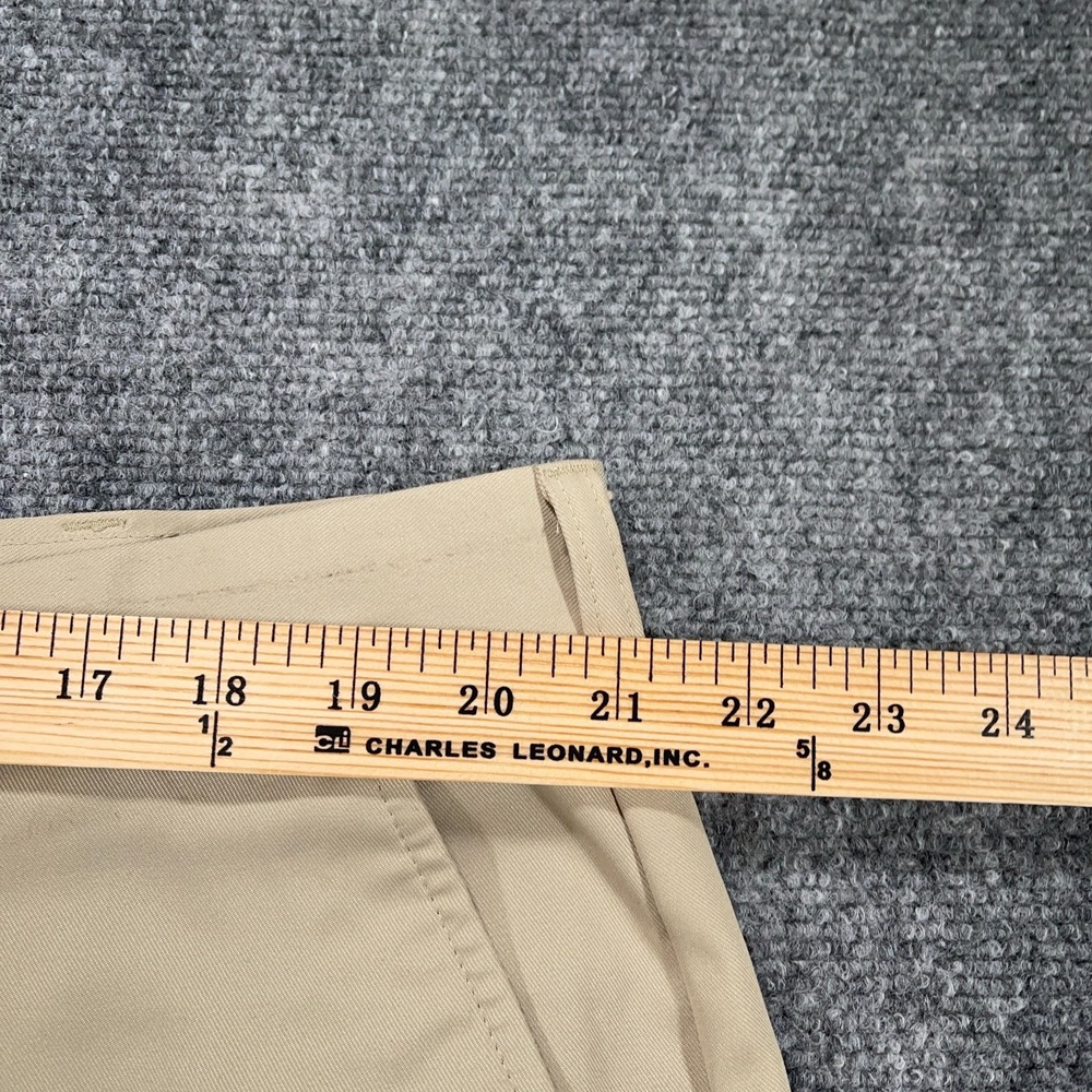 IZOD Chino Shorts Casual Mens 42" Khaki Stretch 9" Inseam Flat‎ Front Pockets - Picture 10 of 12